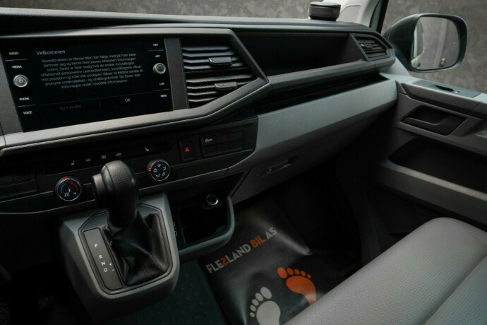 volkswagen-transporter-diesel-2021-big-13