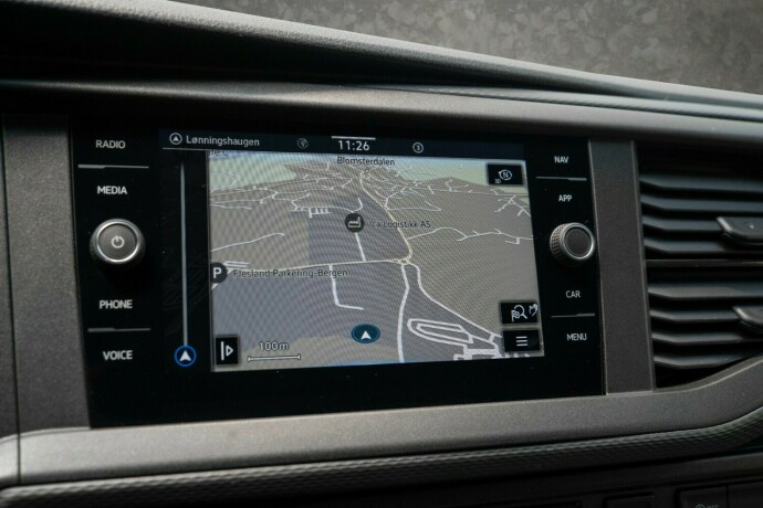 volkswagen-transporter-diesel-2021-big-18