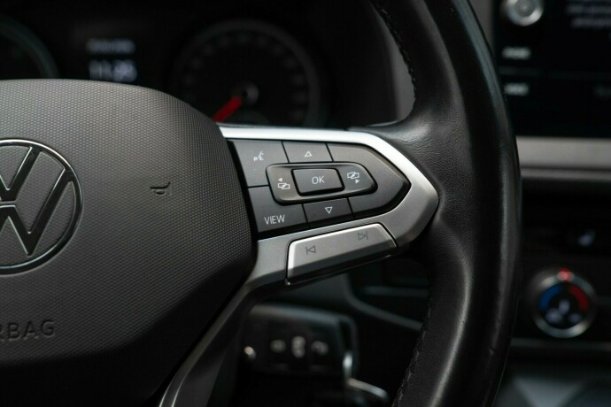 volkswagen-transporter-diesel-2021-big-12