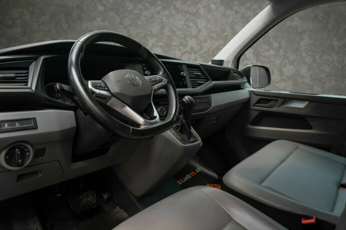 volkswagen-transporter-diesel-2021-big-22