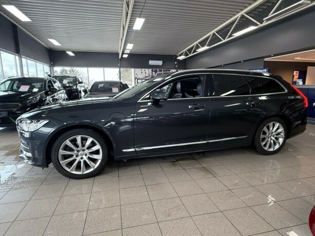 volvo-v90-plug-in-petrol-2020-big-1