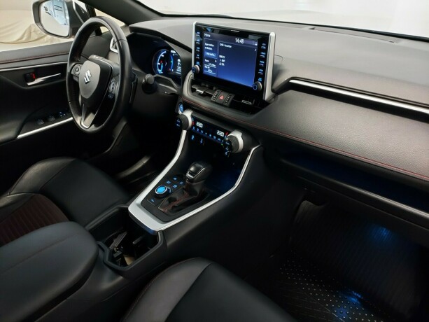 suzuki-across-elektrisitetbensin-2022-big-21