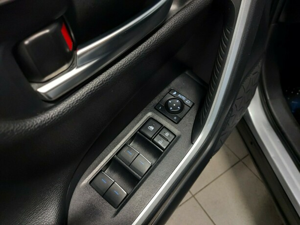 suzuki-across-elektrisitetbensin-2022-big-25