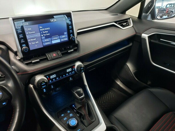 suzuki-across-elektrisitetbensin-2022-big-36