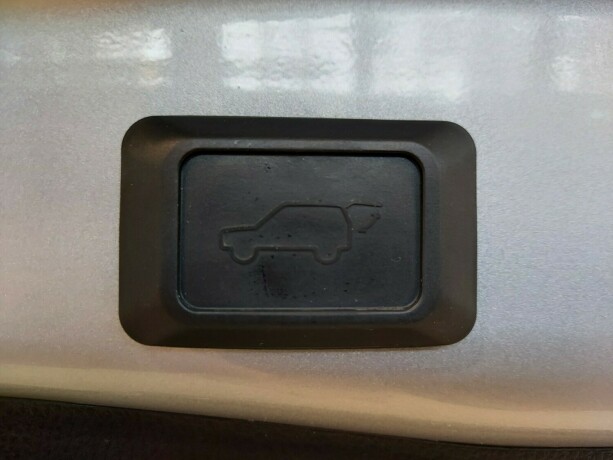 suzuki-across-elektrisitetbensin-2022-big-22