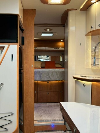 autostar-prestige-elite-i730lc-queensbed-senkeseng-alde-varme-23-177hk-diesel-2020-big-60