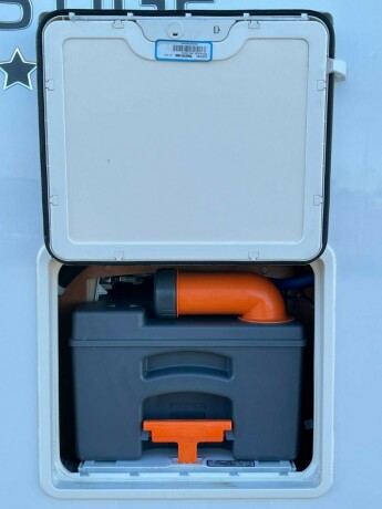 autostar-prestige-elite-i730lc-queensbed-senkeseng-alde-varme-23-177hk-diesel-2020-big-15