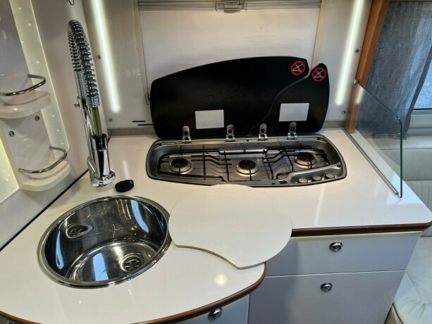 autostar-prestige-elite-i730lc-queensbed-senkeseng-alde-varme-23-177hk-diesel-2020-big-46