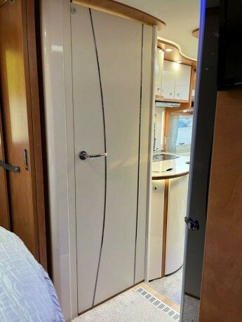 autostar-prestige-elite-i730lc-queensbed-senkeseng-alde-varme-23-177hk-diesel-2020-big-66