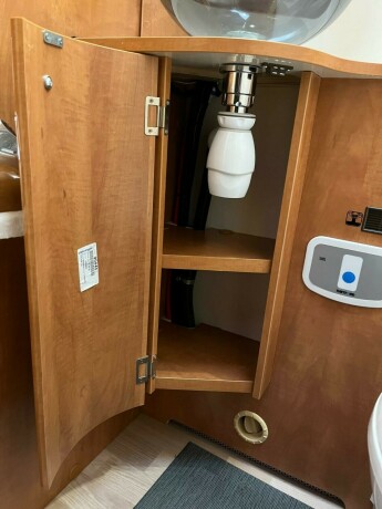 autostar-prestige-elite-i730lc-queensbed-senkeseng-alde-varme-23-177hk-diesel-2020-big-74