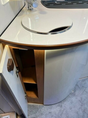 autostar-prestige-elite-i730lc-queensbed-senkeseng-alde-varme-23-177hk-diesel-2020-big-51