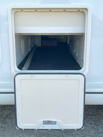 autostar-prestige-elite-i730lc-queensbed-senkeseng-alde-varme-23-177hk-diesel-2020-big-16