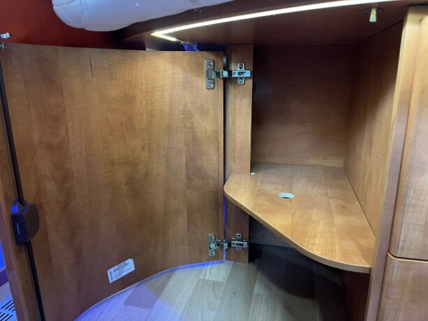 autostar-prestige-elite-i730lc-queensbed-senkeseng-alde-varme-23-177hk-diesel-2020-big-77