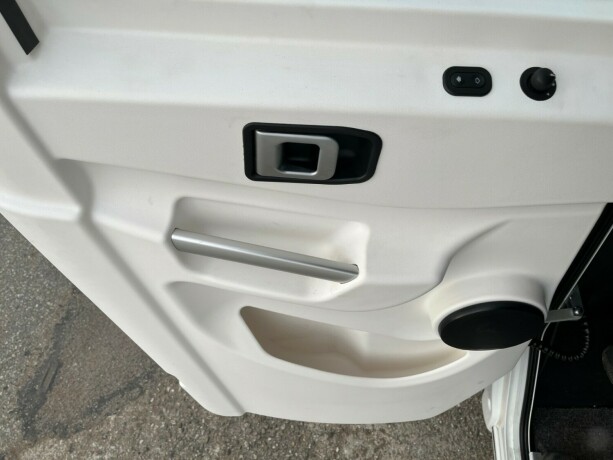 autostar-prestige-elite-i730lc-queensbed-senkeseng-alde-varme-23-177hk-diesel-2020-big-19