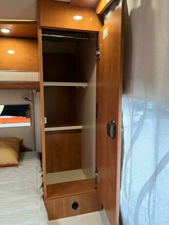 autostar-prestige-elite-i730lc-queensbed-senkeseng-alde-varme-23-177hk-diesel-2020-big-89