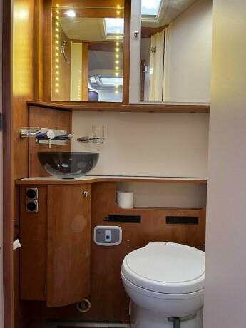 autostar-prestige-elite-i730lc-queensbed-senkeseng-alde-varme-23-177hk-diesel-2020-big-72