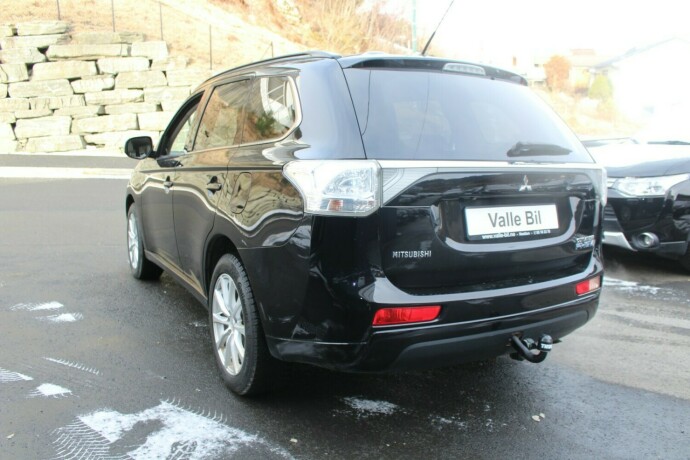 mitsubishi-outlander-elektrisitetbensin-2014-big-2