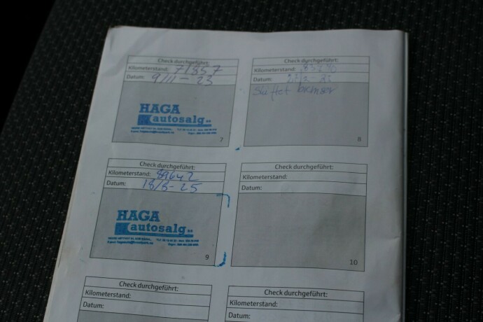 toyota-yaris-elektrisitetbensin-2014-big-17