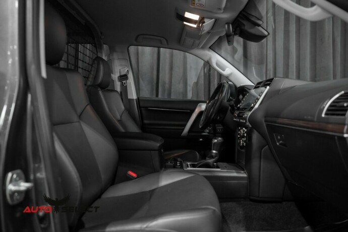 toyota-land-cruiser-diesel-2023-big-20