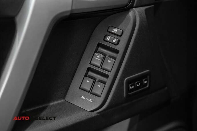 toyota-land-cruiser-diesel-2023-big-23