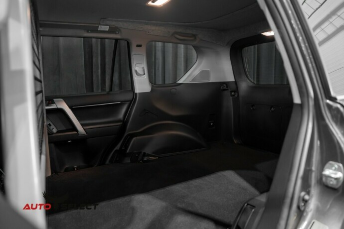 toyota-land-cruiser-diesel-2023-big-17