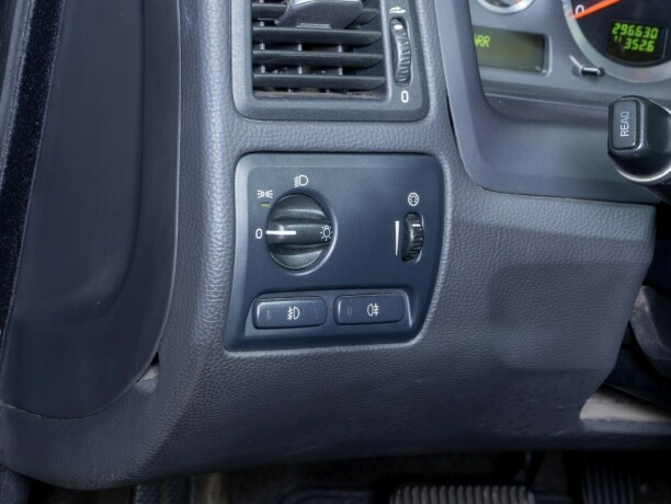 volvo-v70-diesel-2008-big-20