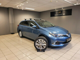 Toyota | Auris | Elektrisitet+bensin | 2015