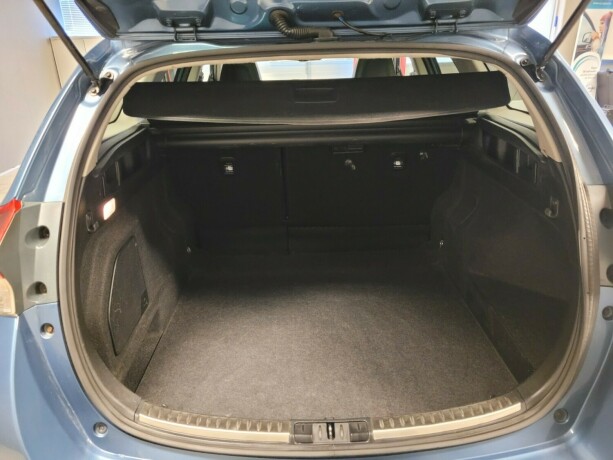 toyota-auris-elektrisitetbensin-2015-big-18