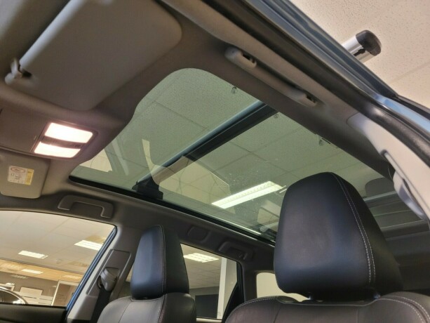 toyota-auris-elektrisitetbensin-2015-big-21