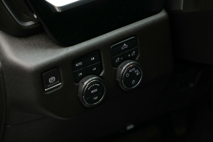 chevrolet-silverado-diesel-2024-big-16