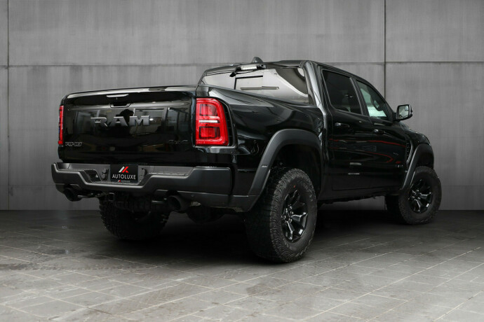 dodge-ram-bensin-2025-big-1
