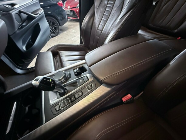 bmw-x5-elektrisitetbensin-2018-big-24