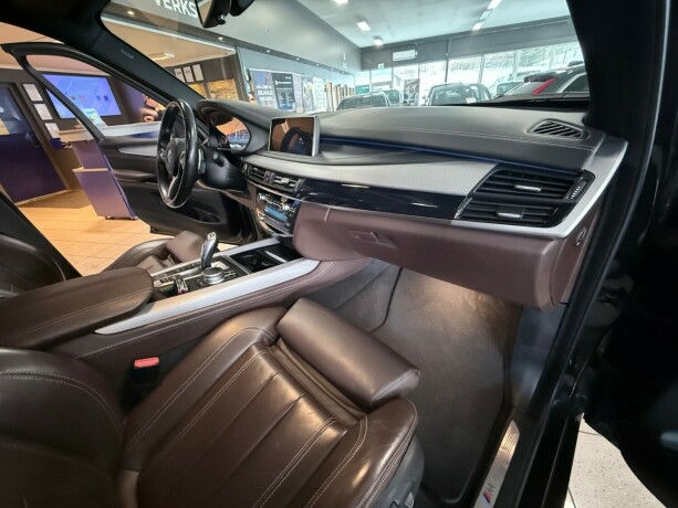 bmw-x5-elektrisitetbensin-2018-big-40