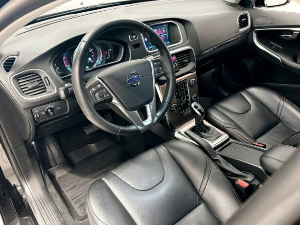 volvo-v40-cross-country-bensin-2016-big-11