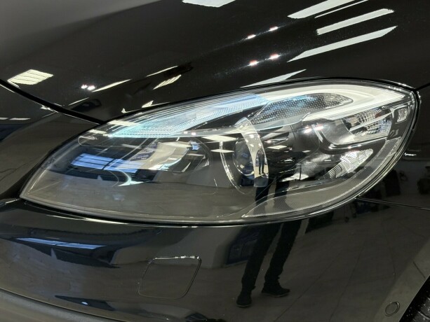 volvo-v40-cross-country-bensin-2016-big-1