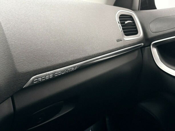 volvo-v40-cross-country-bensin-2016-big-22