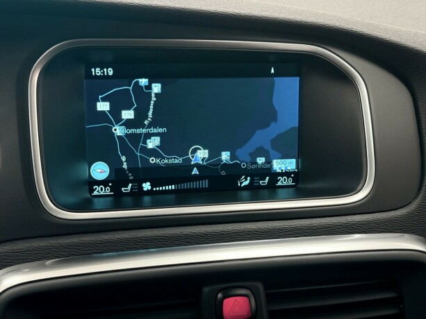 volvo-v40-cross-country-bensin-2016-big-24