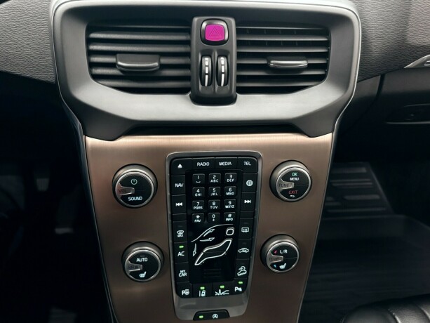 volvo-v40-cross-country-bensin-2016-big-21