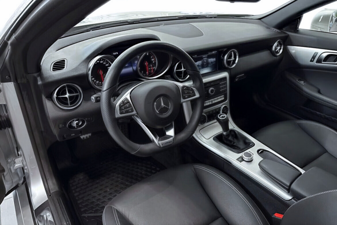 mercedes-benz-slc-bensin-2017-big-5