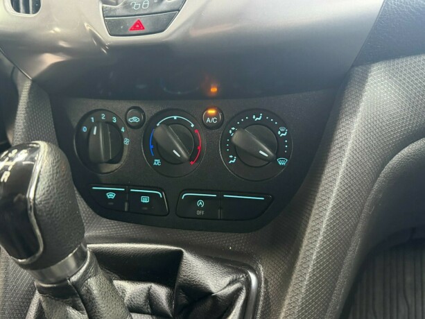 ford-transit-connect-diesel-2018-big-13