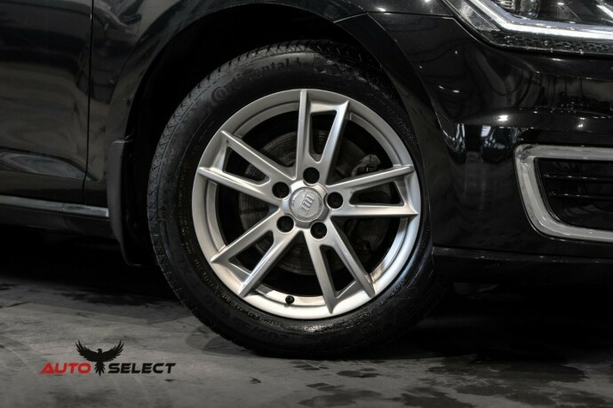 volkswagen-golf-elektrisitet-2020-big-2