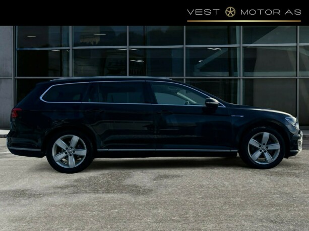 volkswagen-passat-elektrisitetbensin-2017-big-3