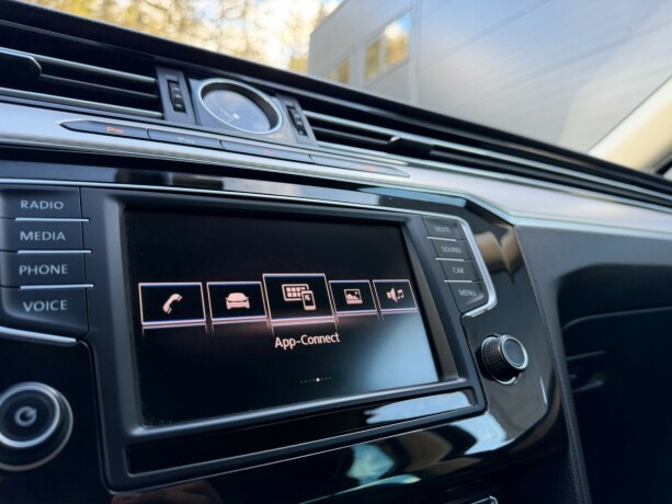 volkswagen-passat-elektrisitetbensin-2017-big-30