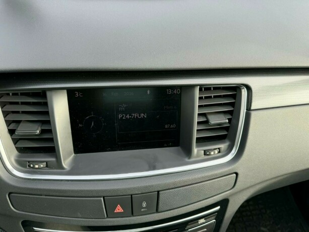 peugeot-508-diesel-2011-big-27