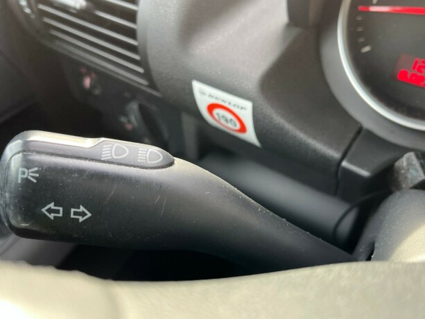 audi-a2-bensin-2005-big-13