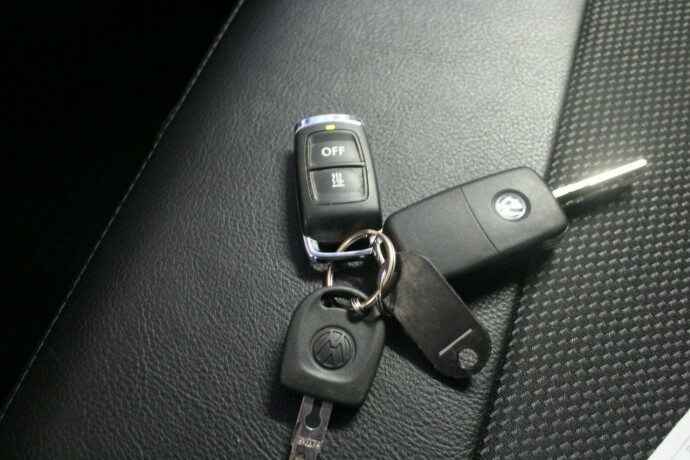 volkswagen-transporter-diesel-2017-big-17