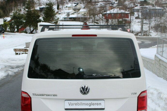 volkswagen-transporter-diesel-2017-big-5