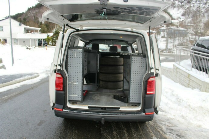 volkswagen-transporter-diesel-2017-big-6