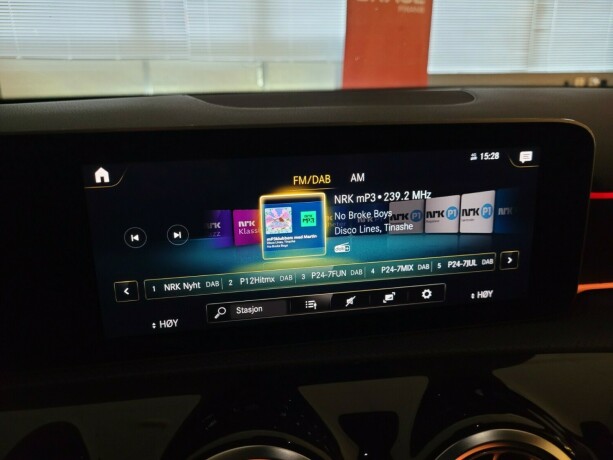 mercedes-benz-a-klasse-bensin-2018-big-35