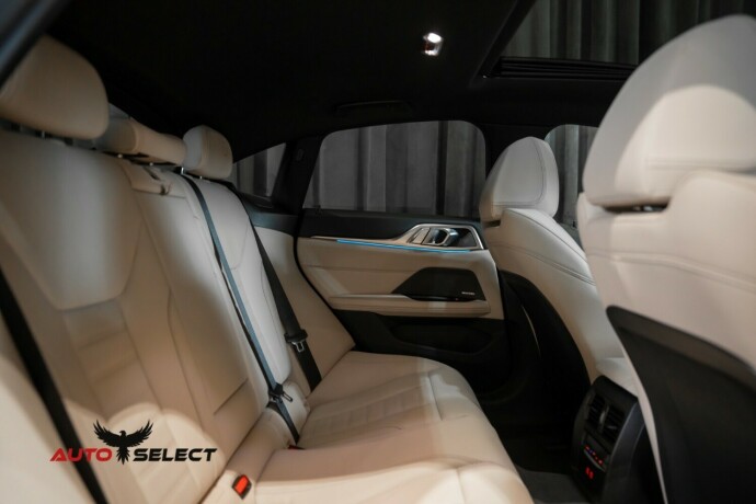 bmw-i4-m50-elektrisitet-2024-big-20